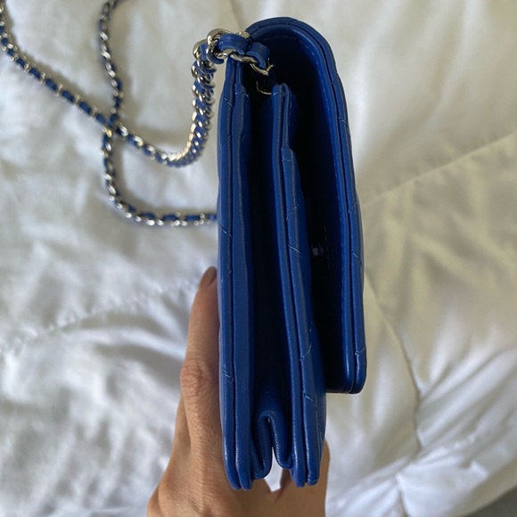 Beautiful royal blue Chanel Wallet on chain WOC 💙 - Picture 5 of 8